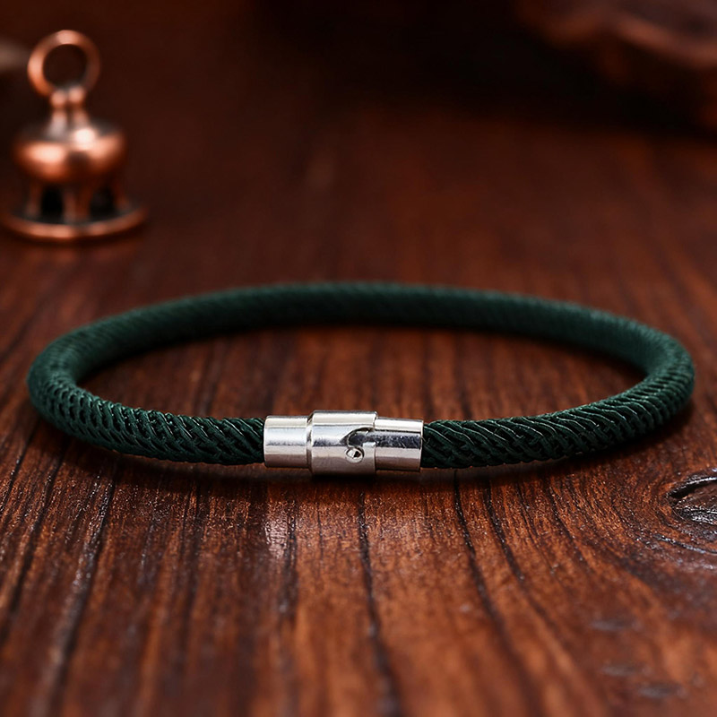Gelang Tali Rajut Buatan Tanga - Street Fashion Milan ulasan dan harga