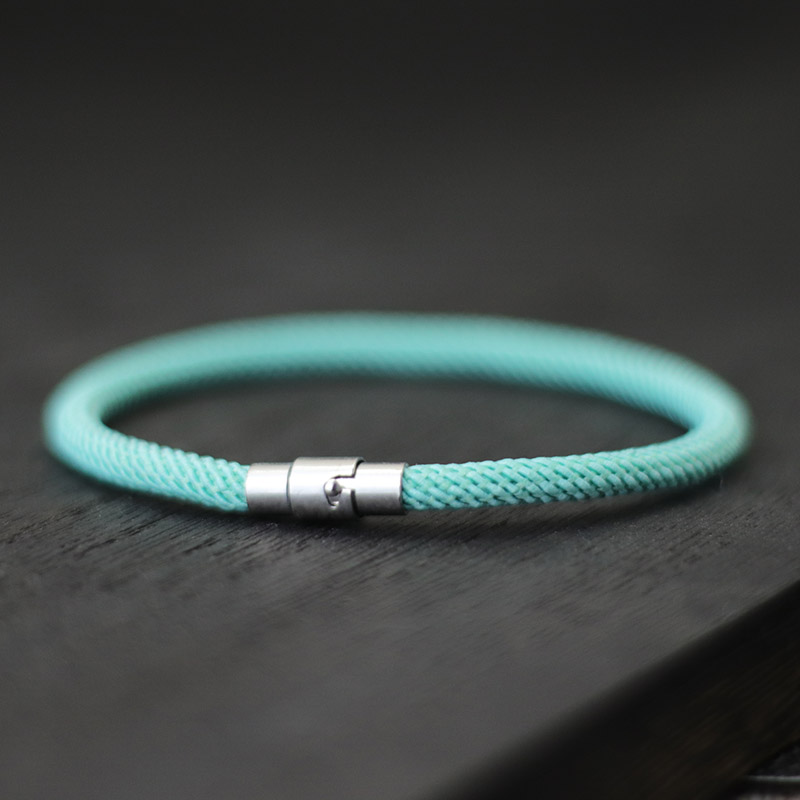 Gelang Tali Rajut Buatan Tanga - Street Fashion Milan ulasan dan harga